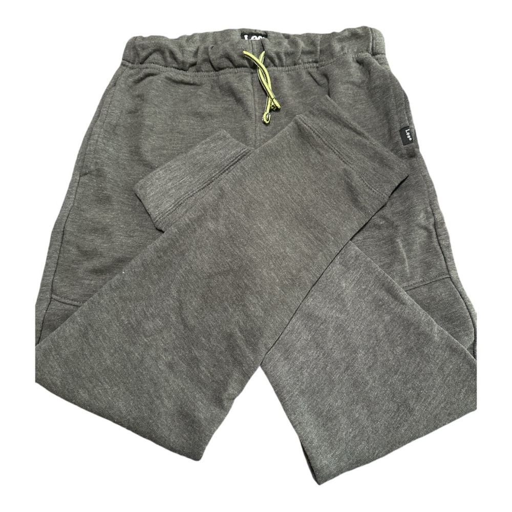 Lee used pants for girl size M( 10/12) .